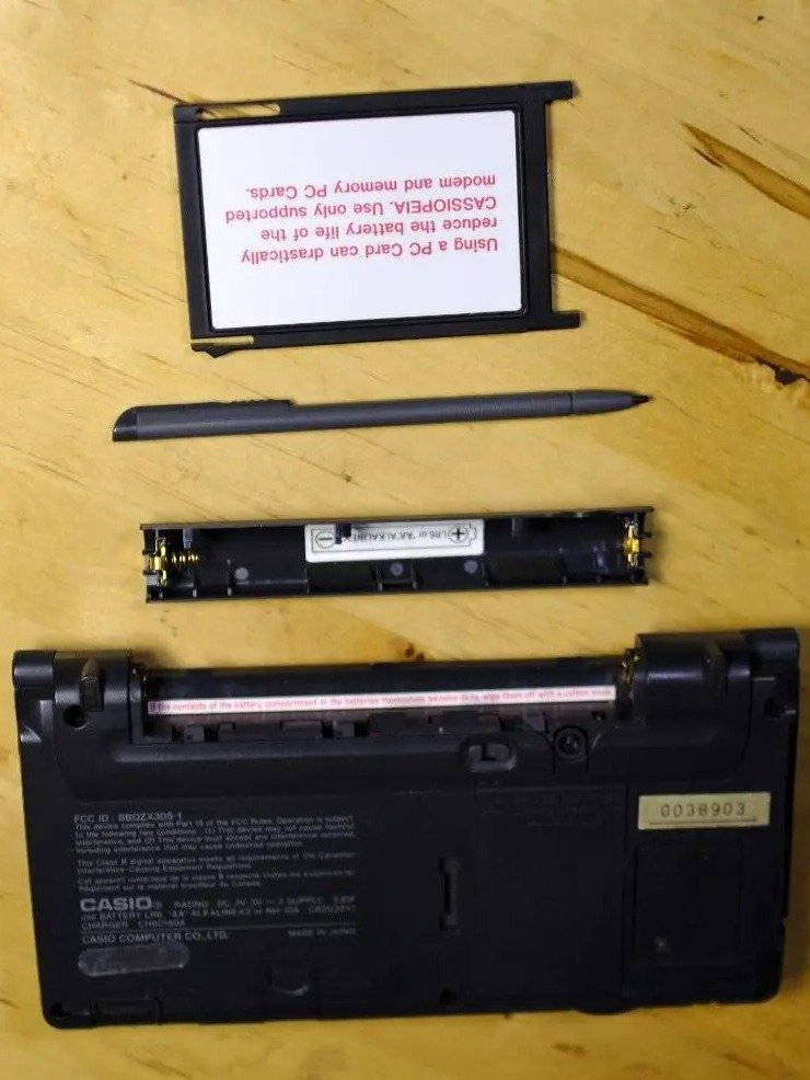 Cassiopeia A-11 4MB - RARE Vintage PDA / Pocket Computer - Casio - Windows CE product image (6)