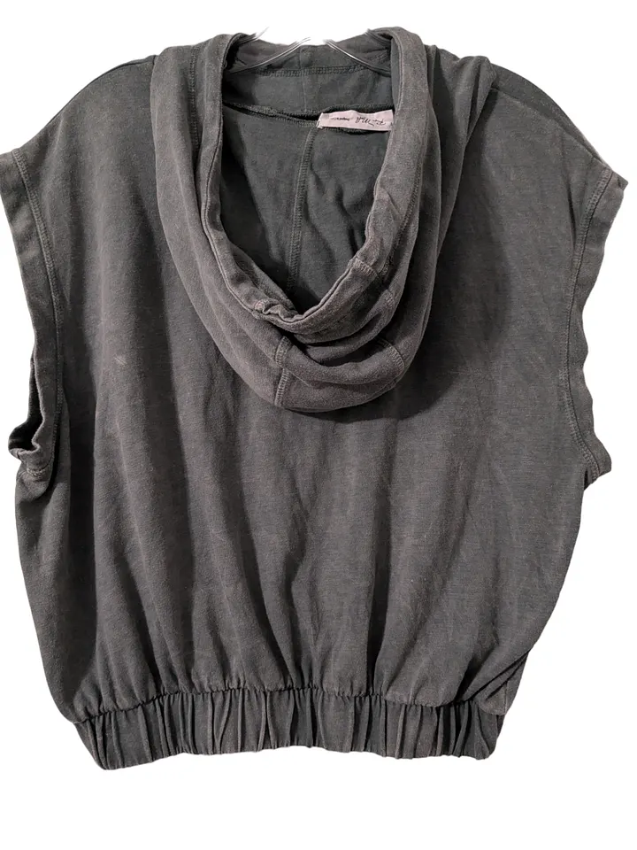 XL Sleeveless Cropped Hoodie product image (2)