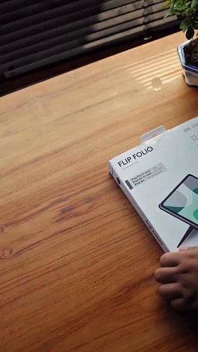 Small unboxing to refresh my on-the-go setup.
Fun, flexible, and ready for the next project. ✨
@logitech 
#flipfolio #logitec...