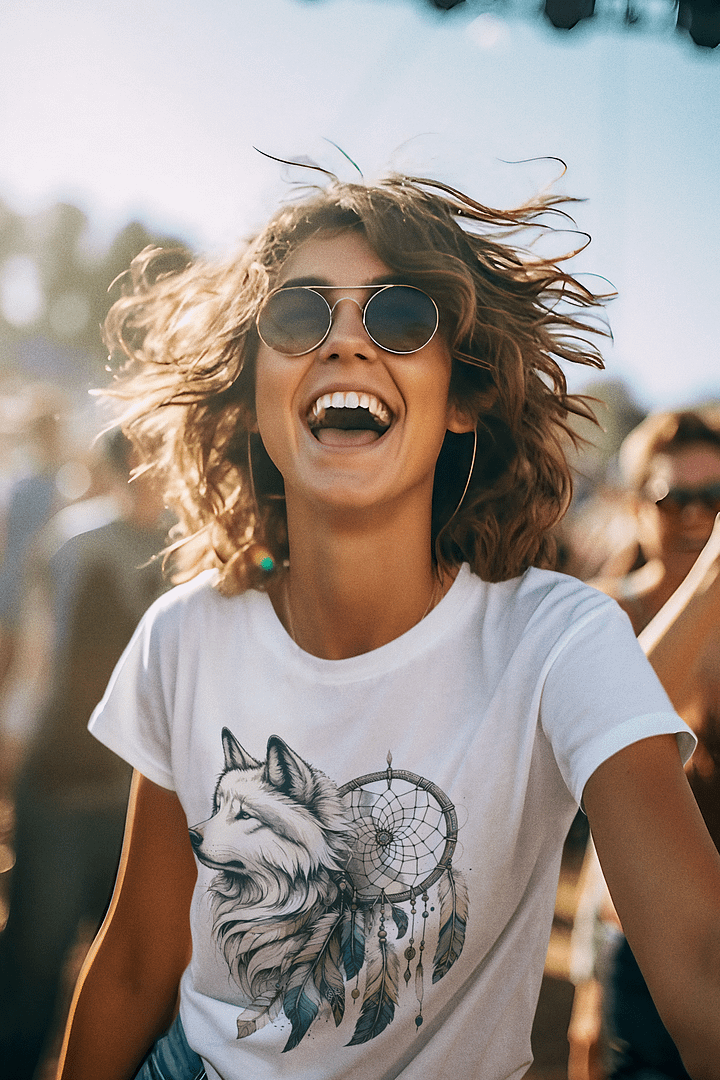 Lone Wolf Dreamcatcher - Tshirt product image (37)