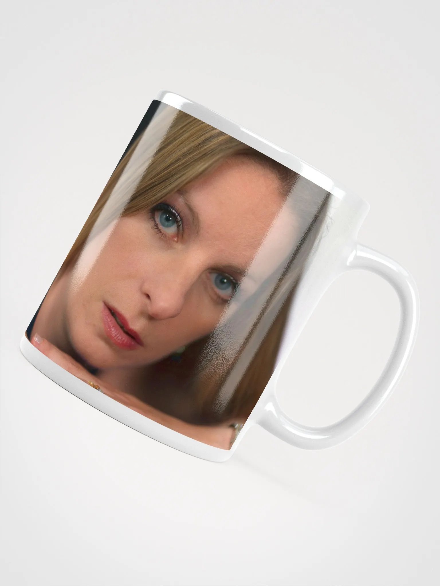 Team Helen Clarke Exclusive Mug Members Only product image (4)