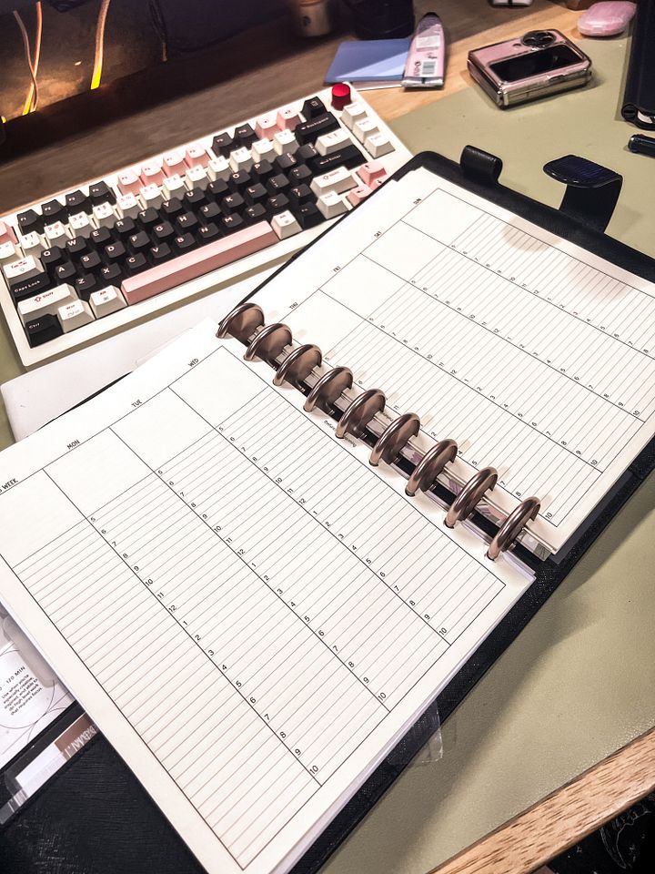 Vertical Weekly Layout - Half Letter size product image (1)