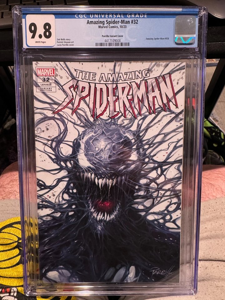 Amazing Spider-Man #32 (2023) | CGC 9.8 | Lucio Parrillo Venom Variant Cover product image (1)
