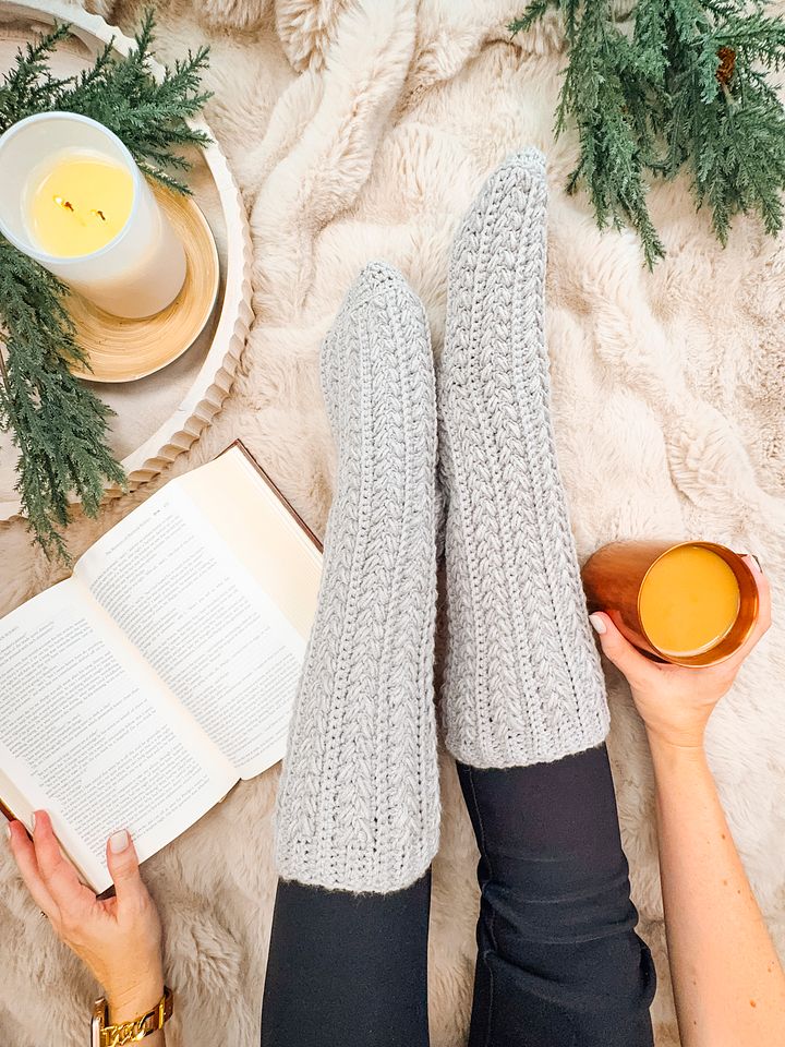 Snowdrift Wheat Slipper Socks PDF Pattern product image (2)