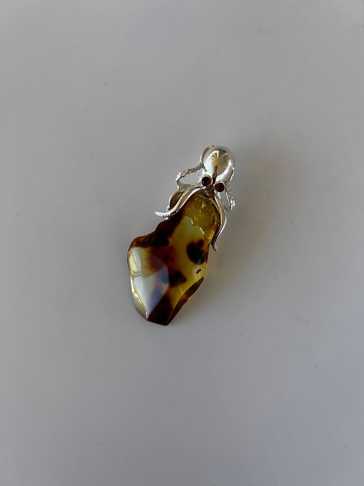 Baltic Amber 925 Sterling Silver Octopus Pendant product image (2)
