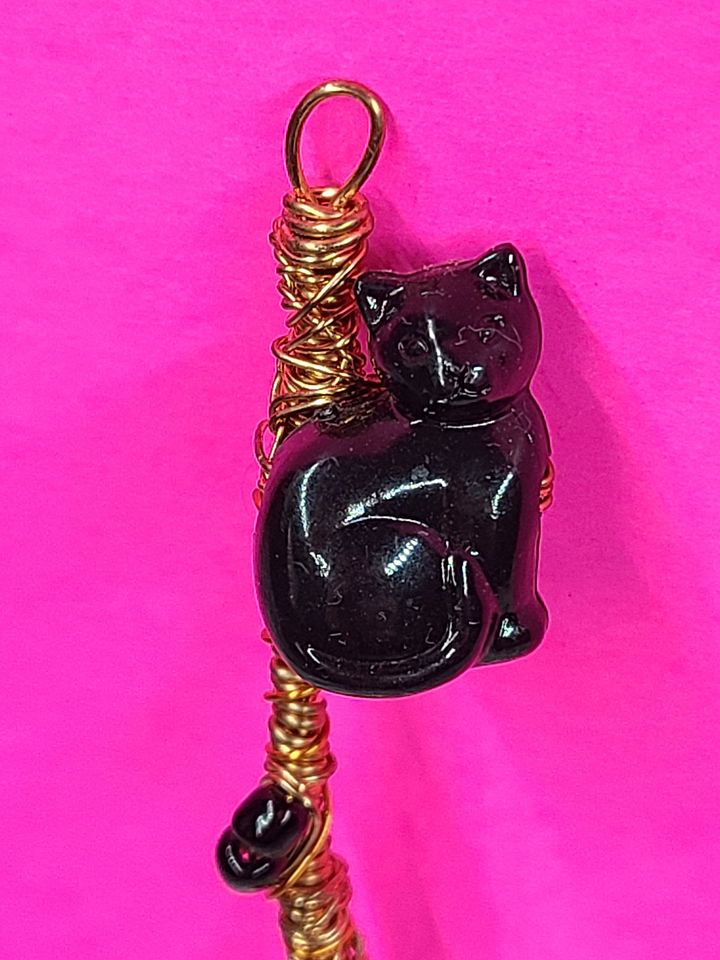 Lucky Black Cat Handmade Bubble Wand - wire wrapped pendant product image (2)