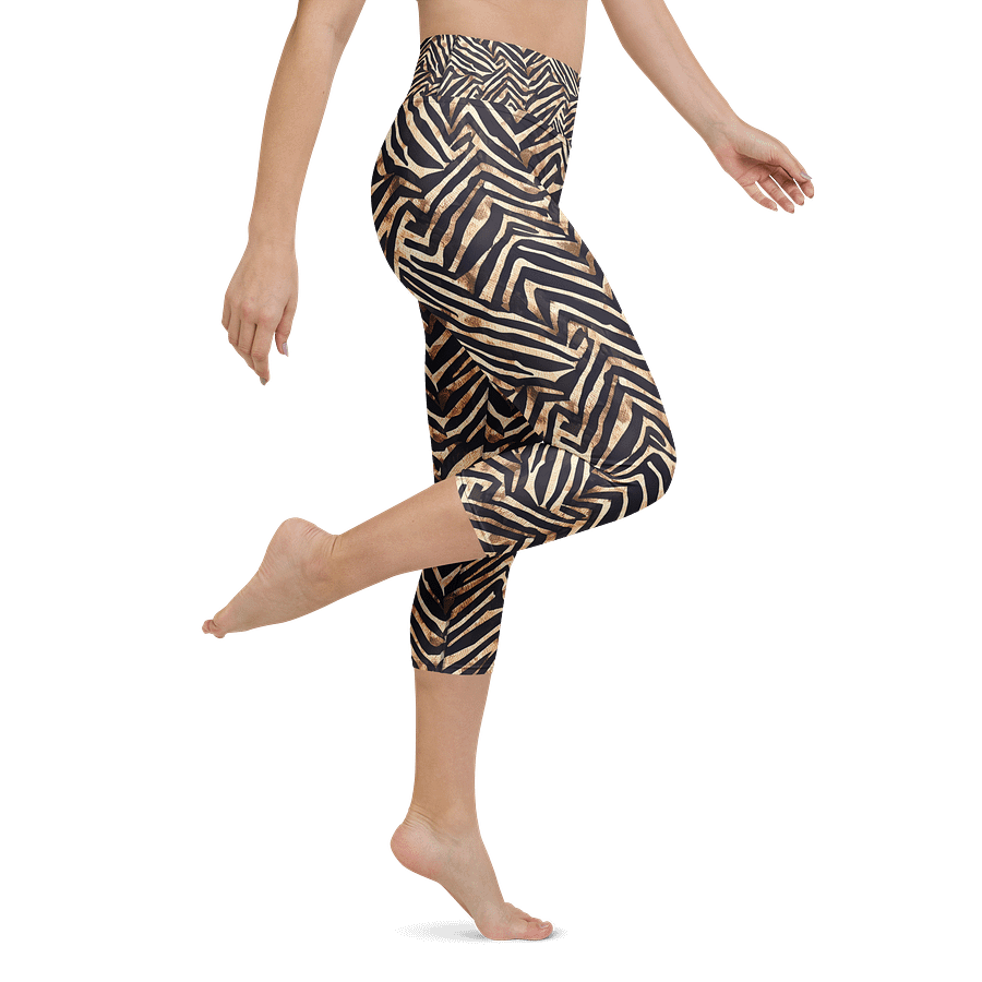 Snake Skin Capri Leggings product image (1)