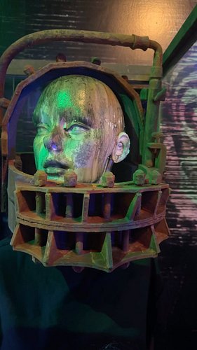SAW ESCAPE ROOM in Las Vegas is a must stop if your are a die hard #SAW fan! 

As close to being in a Jigsaw game as you can ...