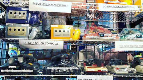 I miss Retro Gaming Consoles. 
#levelup #levelupexpo2022 #retro #retroconsoles #retrogaming #retrogaming #retroaesthetic #n64...