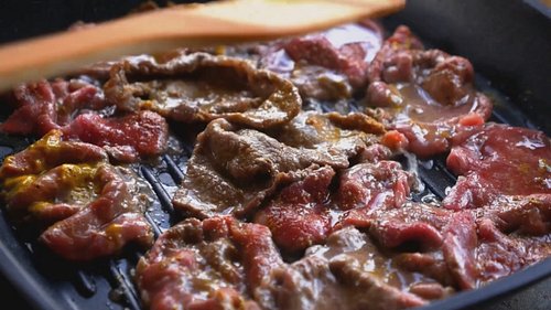 Savory Sautéed Beef & Peppers. Dinner done right. 🥢