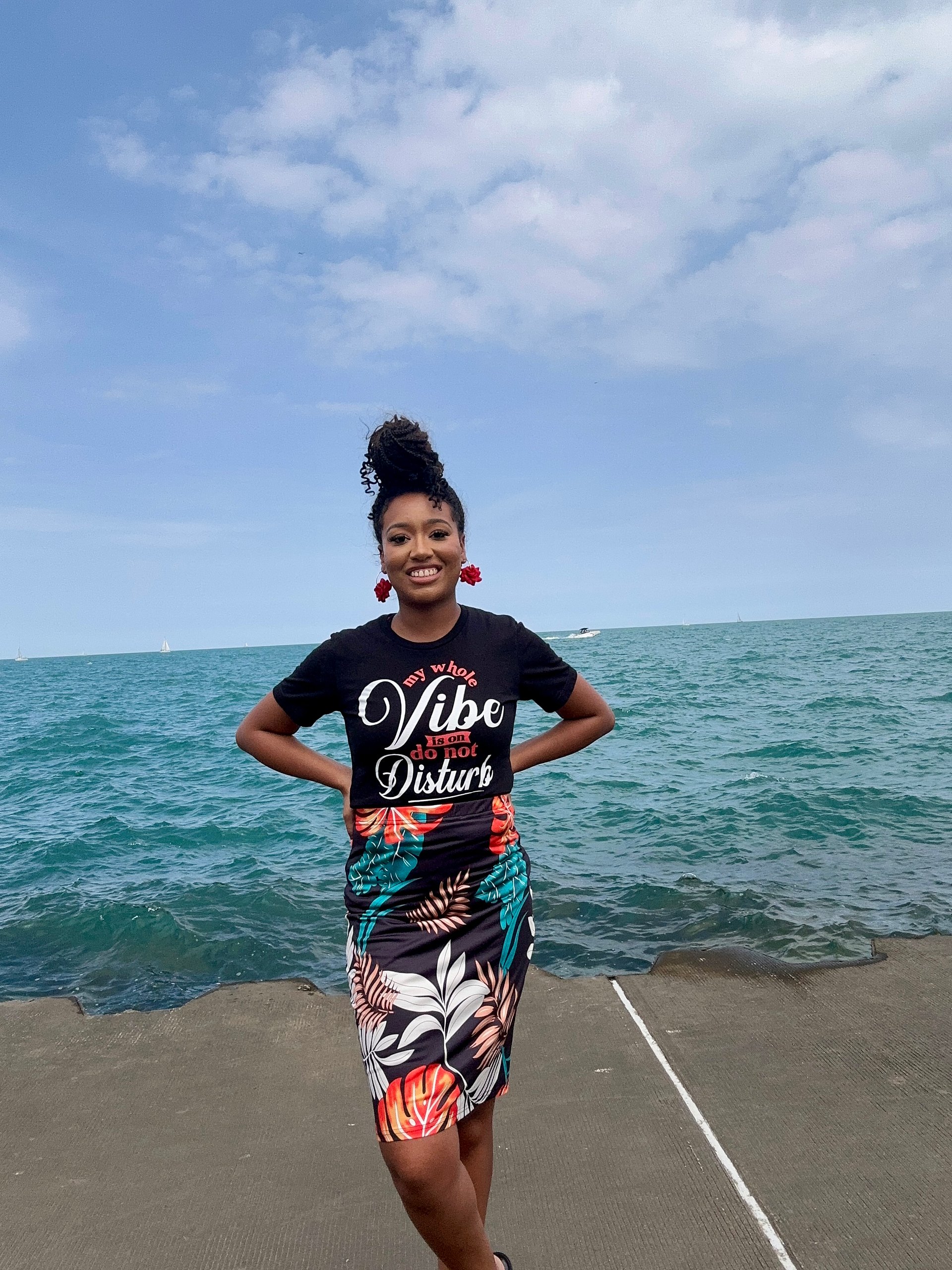 MY WHOLE VIBE IS ON DO NOT DISTURB-T-SHIRT & 5 MIN GRATITUDE JOURNAL BUNDLE product image (11)