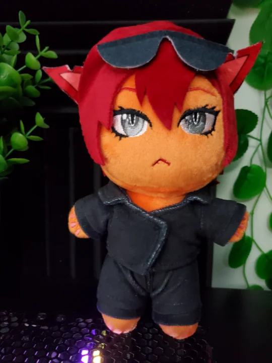MrAyeshen (Kiri Sok) Plushie product image (2)