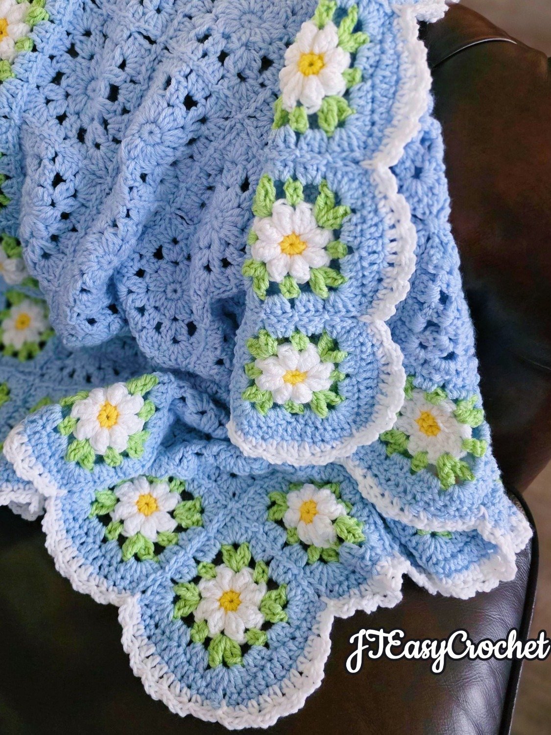 Easy Crochet Pattern & VIDEO, Blue Flower Granny Square Blanket With Daisy Border product image (1)