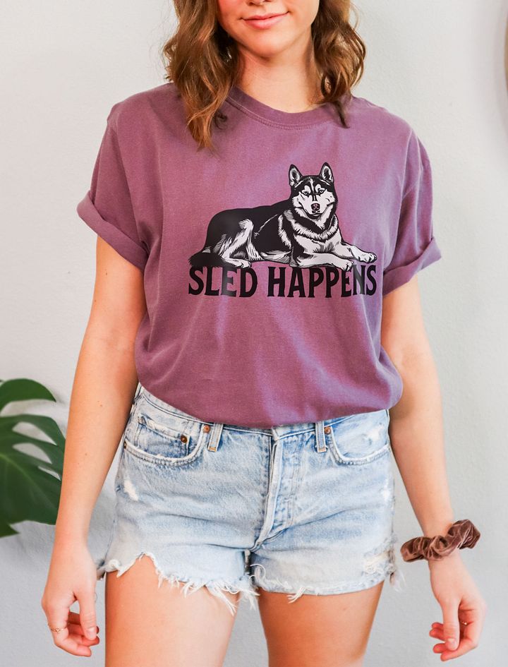 Sled Happens T-Shirt of a Siberian Husky | Funny T-Shirt for Siberian Husky Owners product image (6)