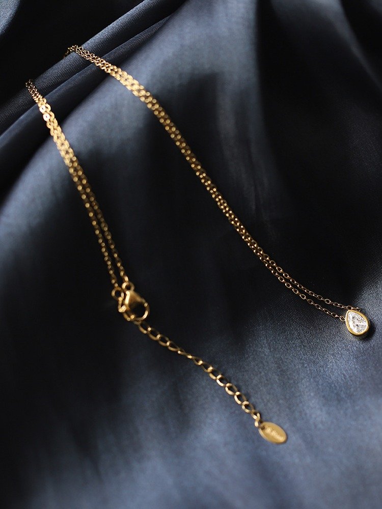 Pear-Shaped Water Drop Necklace | 18K Gold Plated product image (8)