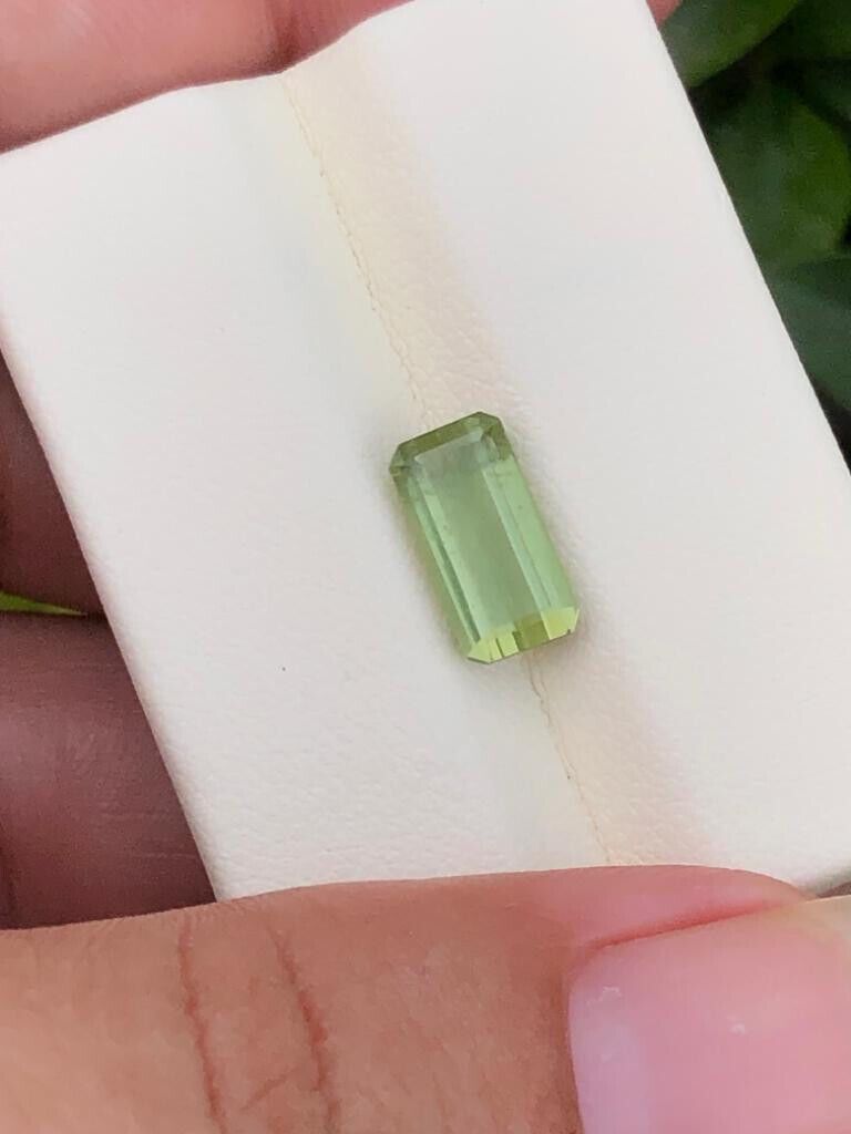 TOURMALINE EMERALD CUT APPLE GREEN GEMSTONE FOR JEWELRY & GIFT, 2.85 CARAT product image (4)