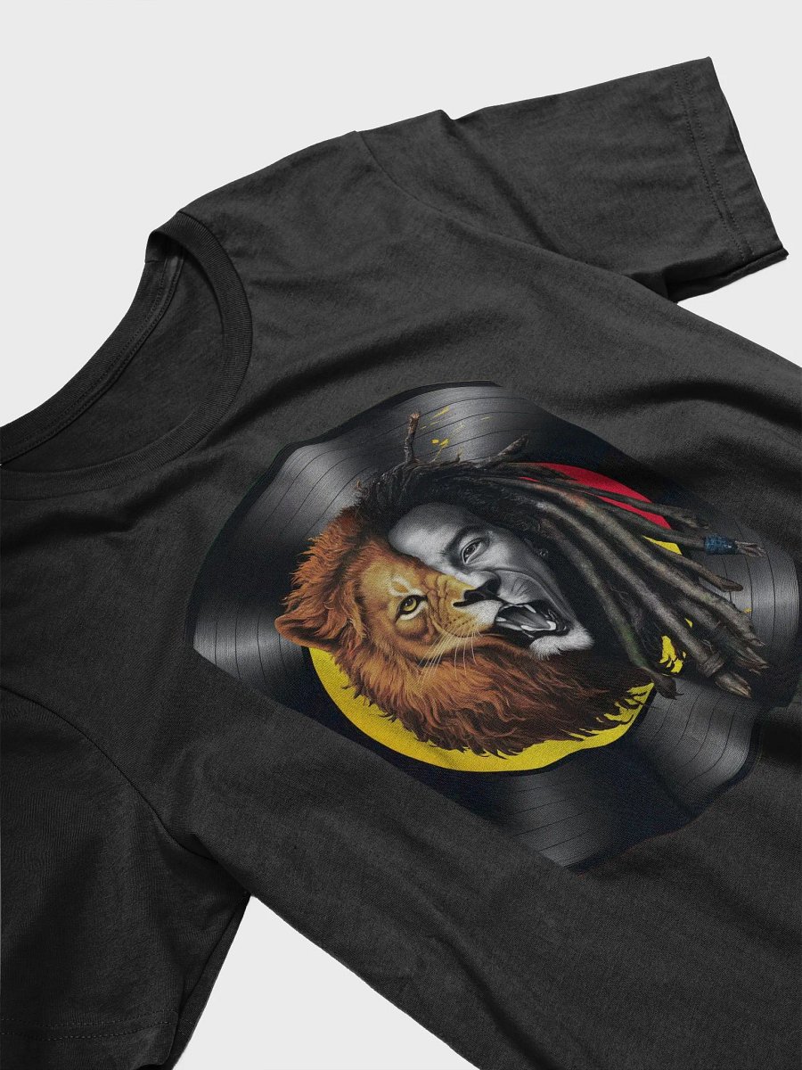 Jammin' Lion: Unisex Rasta & Reggae Vinyl Record T-Shirt product image (3)