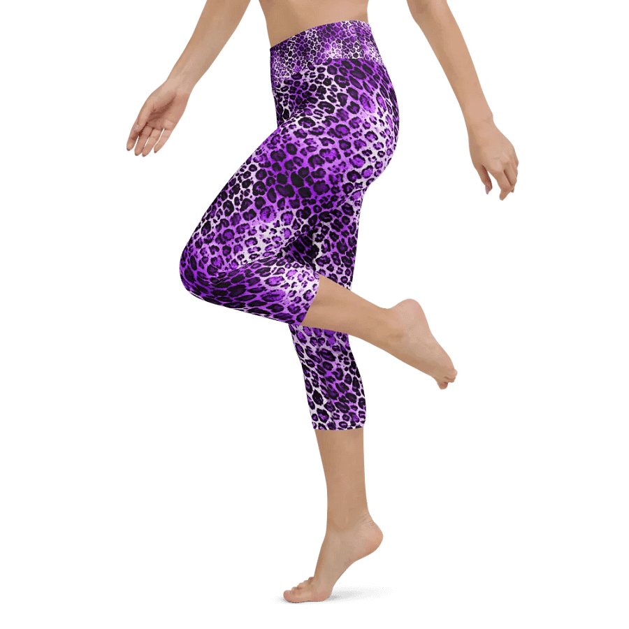 Purple Leopard Pattern Capri Leggings product image (5)