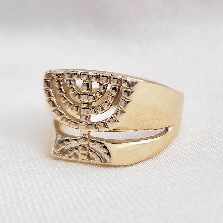 14 Karat Pure Gold Menorah Ring product image (2)