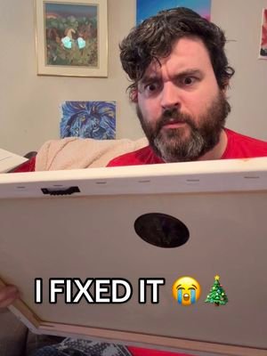 🎨 “Let me just fix one little thing…” 😭🎄 Holiday chaos activated. #a#arttiktoka#artistsoftiktoka#artcomedyf#funnyvideoholidayvideo