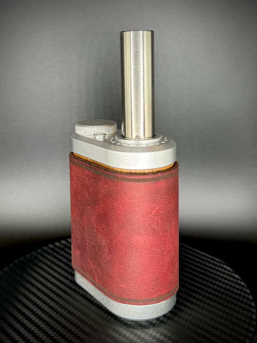Leather SedHed Tinymight 2 TM2 Sleeve - Red product image (3)