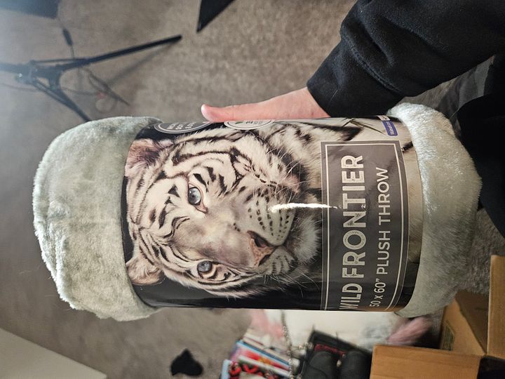 Tiger Blanket product image (1)