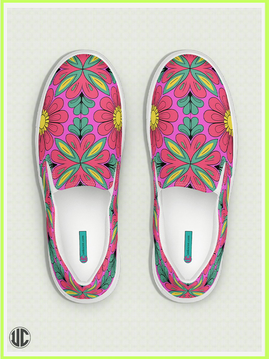 UnkoCon – Boho Floral Daydream Women’s Slip-On Shoes product image (1)