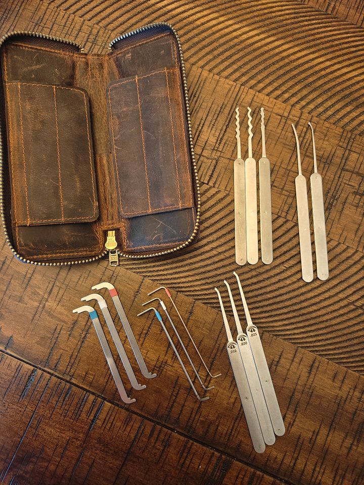Greyhounds hand picked picks! (13 piece) product image (2)