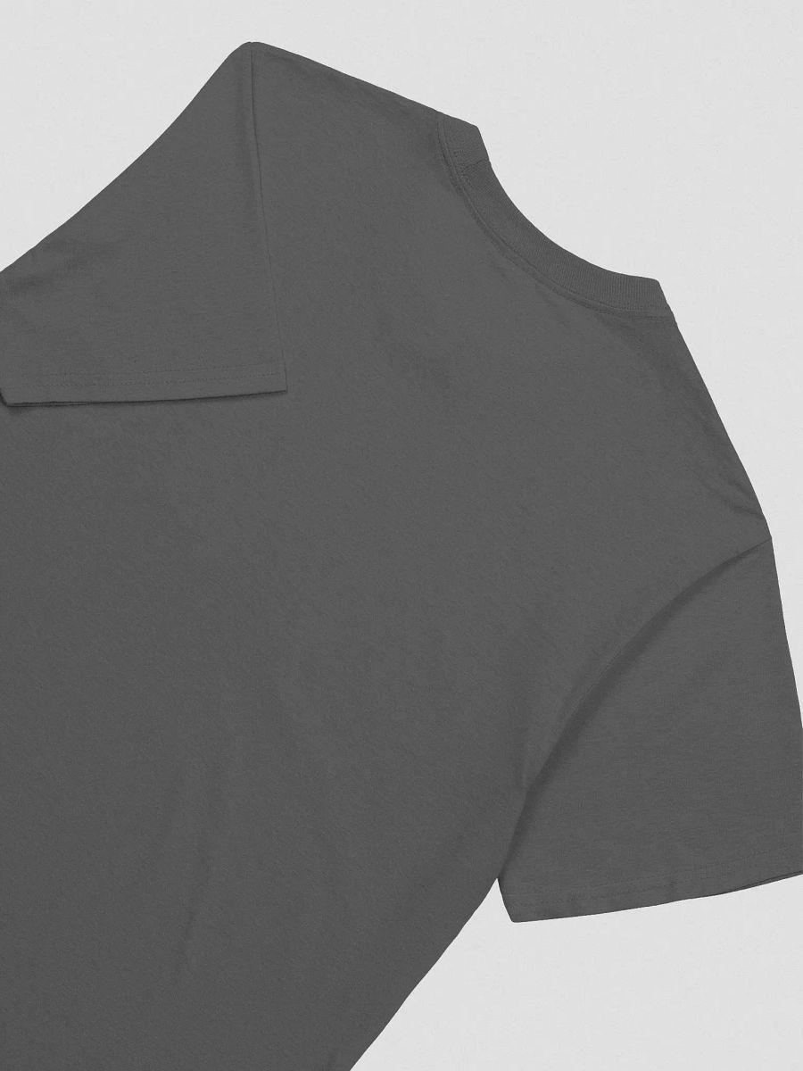 T-Shirt- Buying a house isn't scary when I'm your real estate agent product image (4)