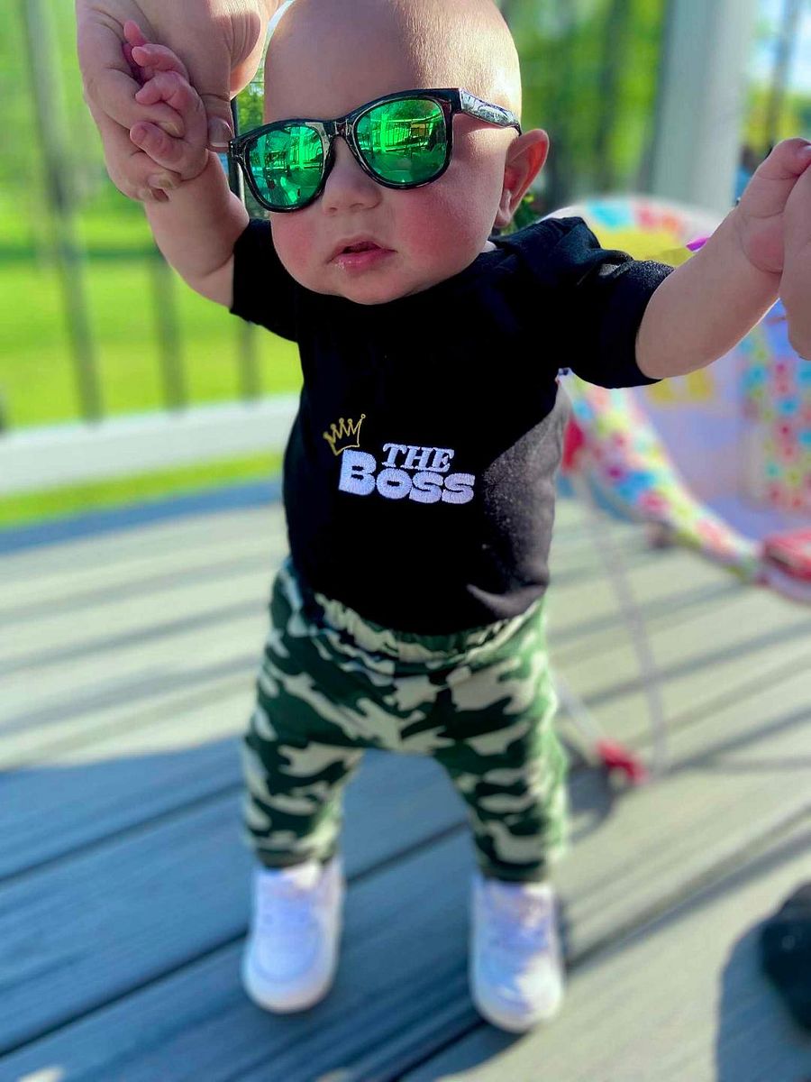 Boss momma baby boss onesie product image (3)