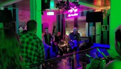 It was a hot night in Enderby! 

If you missed it, we'll be joining the Devil's Sons again in Vernon in September!

#rockabil...