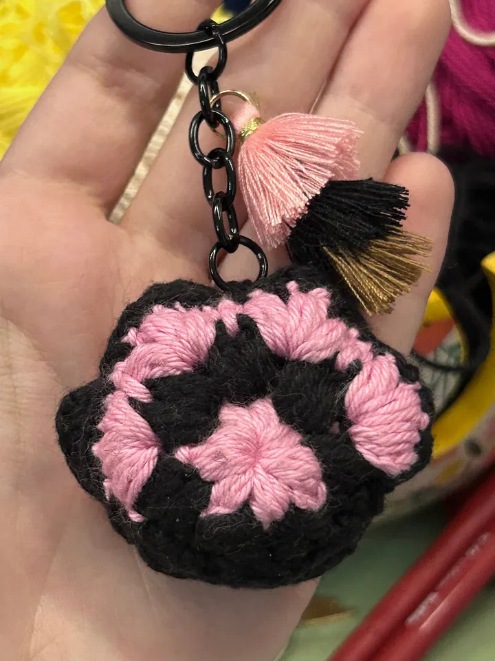 Custom Crochet Paw Keychain product image (1)