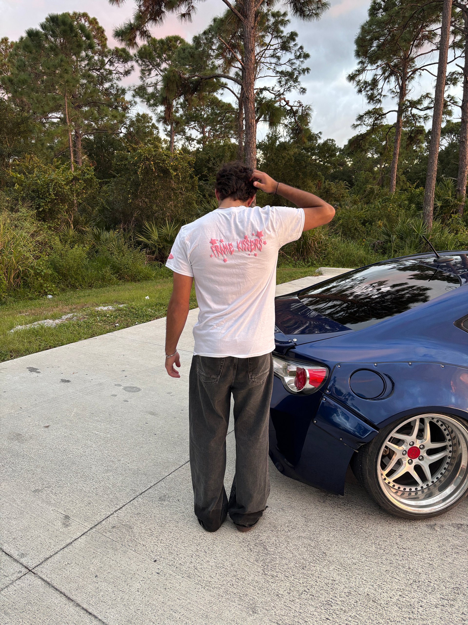 frame kissers tee shirt product image (3)