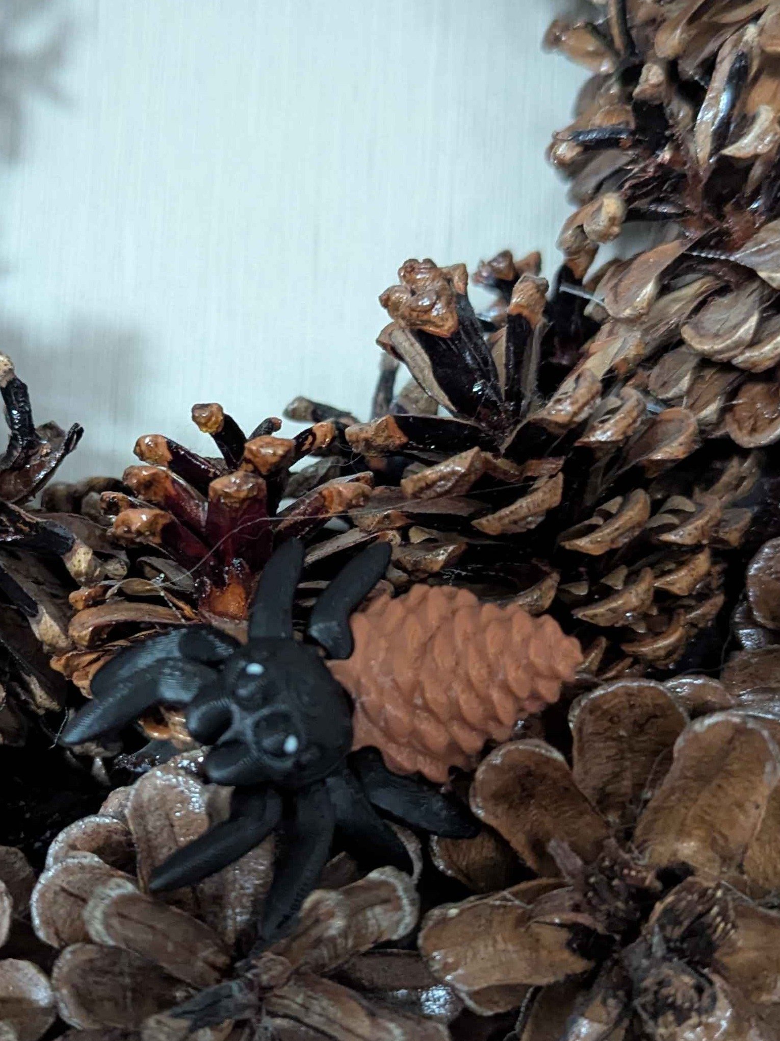 PInecone Spiders (x8) product image (1)