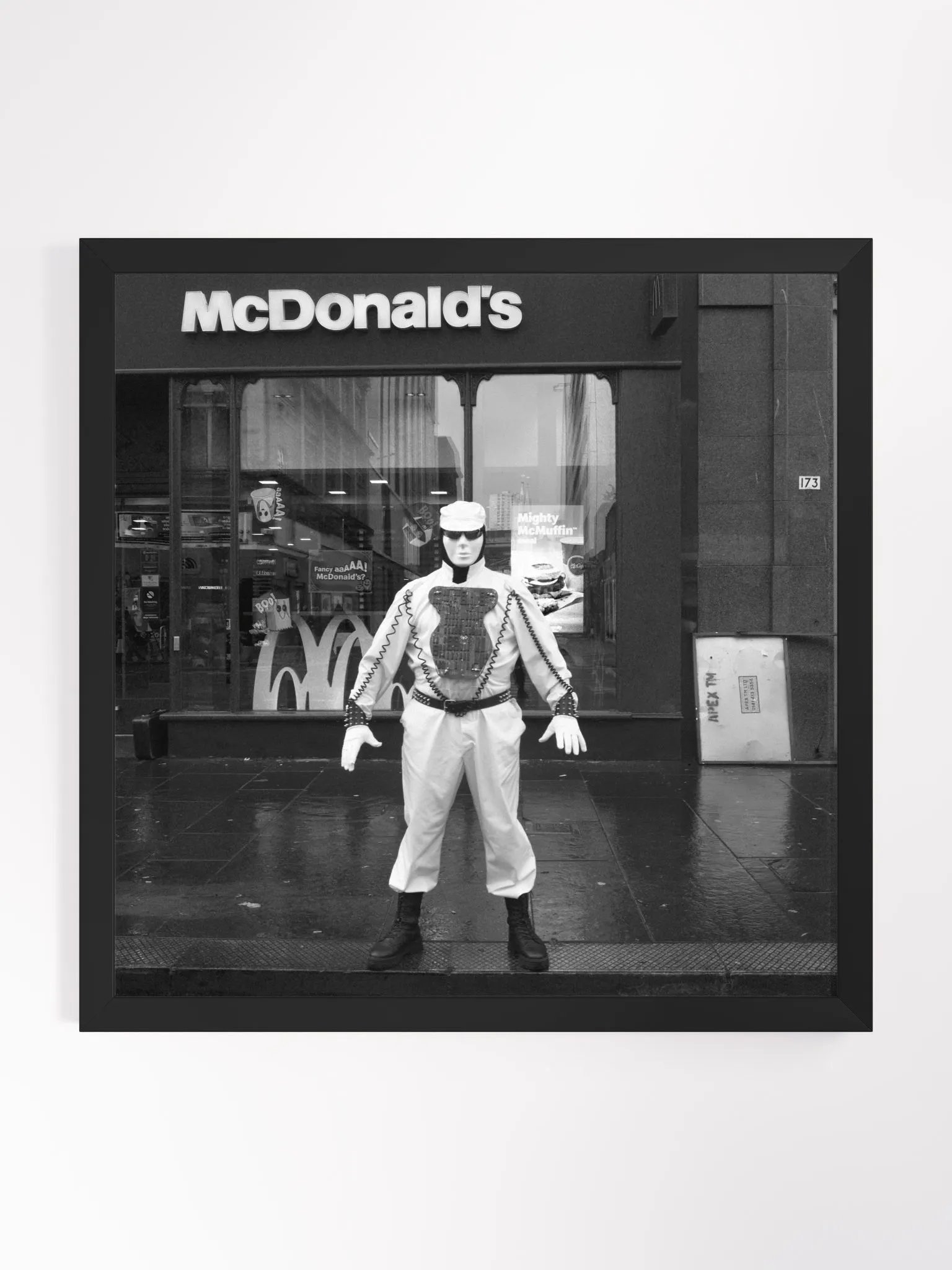Glasgow Robot product image (1)