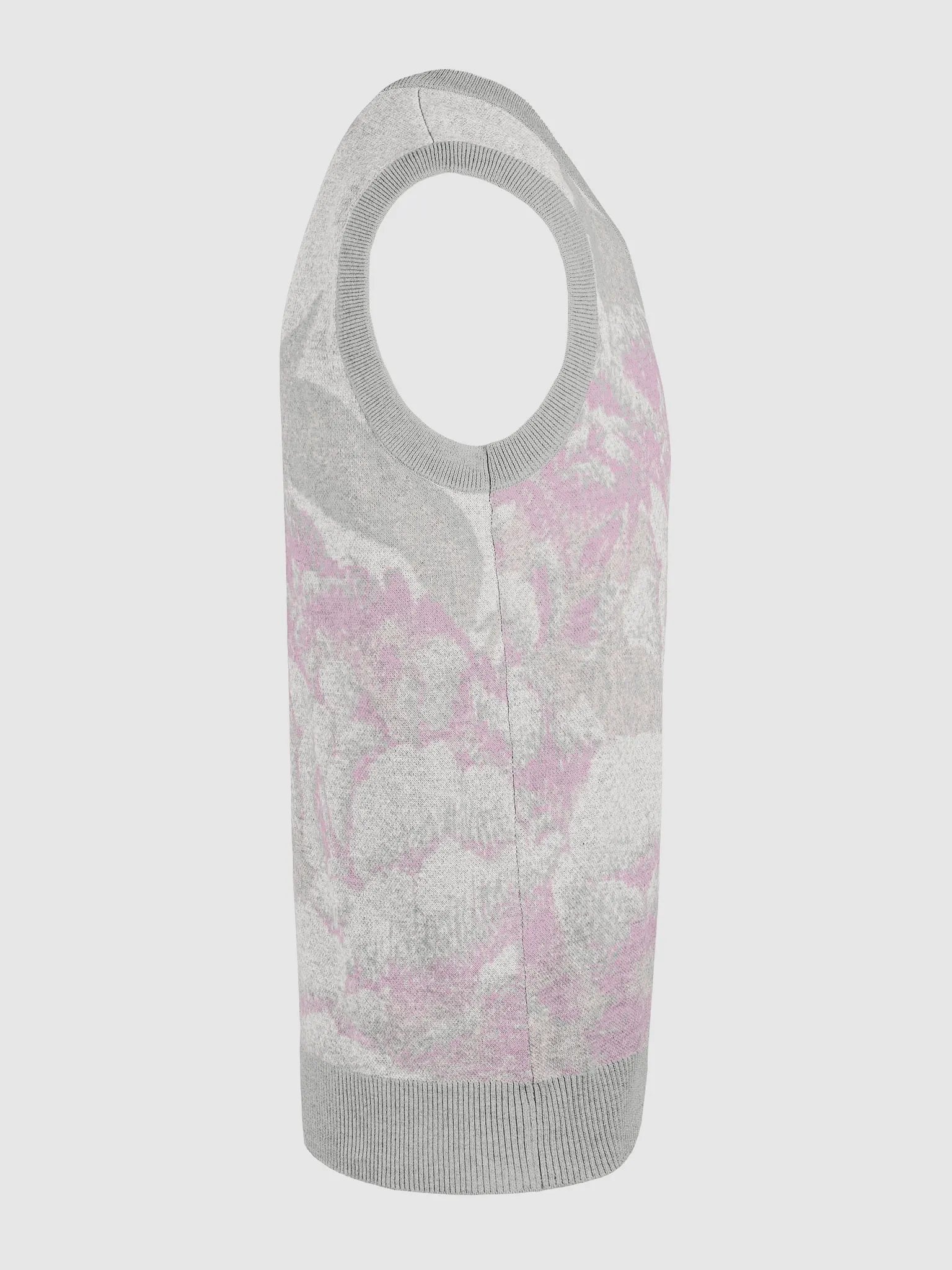 Floral Bliss Coral II Knitted V-Neck Vest product image (22)