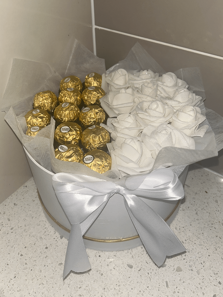 Half Ferrero Rose Box product image (1)