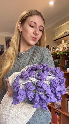 Adding a little enchantment to the everyday 🌸🏡🧚

These beautiful flower blanket bouquets 💐 are from @leforeverstore 💗

#gifte...