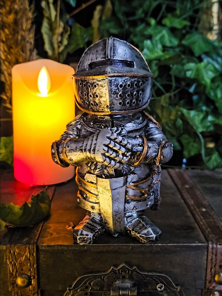 The Armored Kingdom Warden Knight Collectible product image (1)