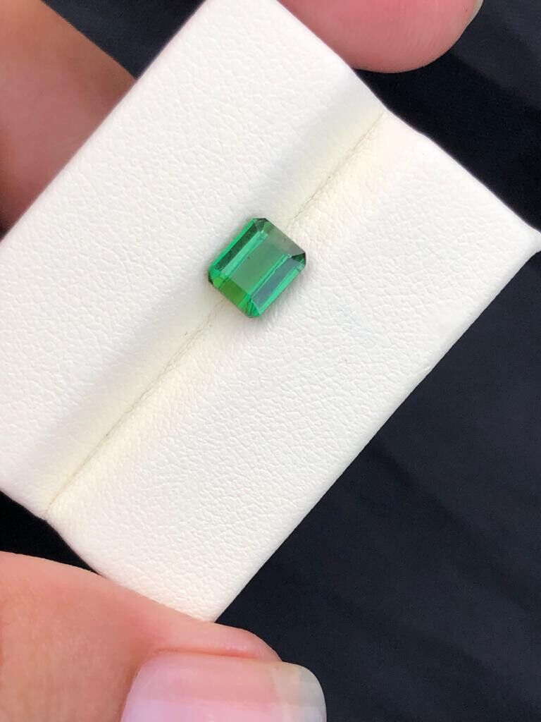 TOURMALINE EMERALD CUT GREEN COLOR GEMSTONE FOR RING & JEWELLERY, 1.50 CARAT product image (4)