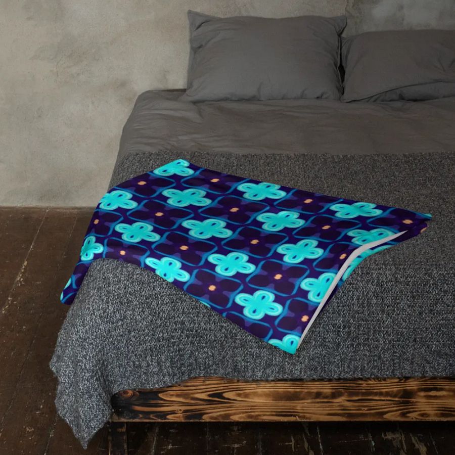Elegant Blue & Black Seamless Patterned Throw Blanket product image (11)