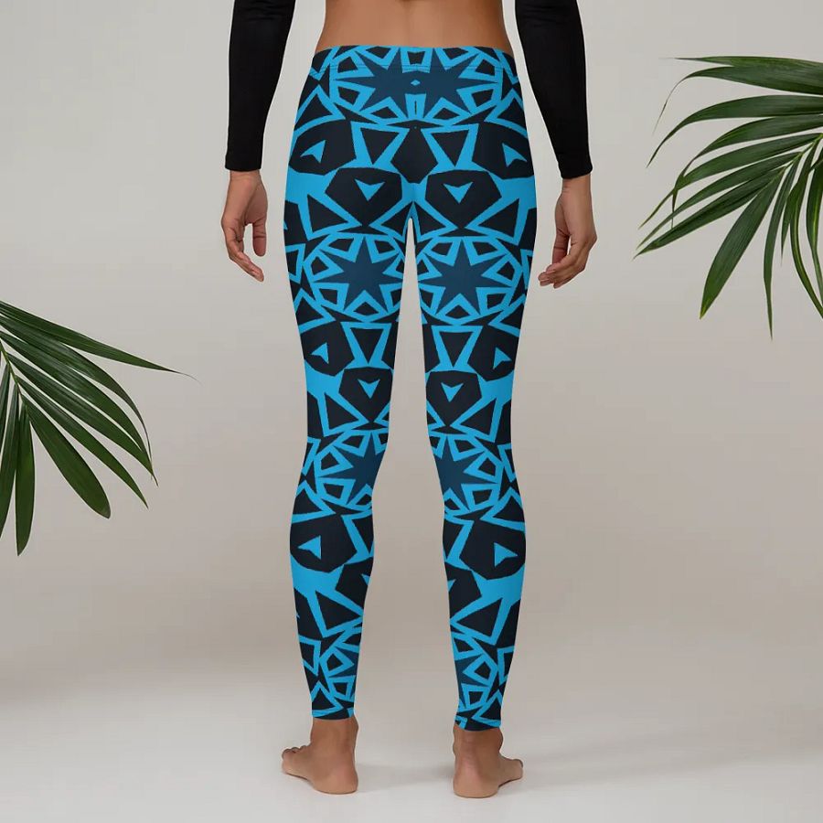 Symmetrical Snowflake Allure Leggings product image (4)