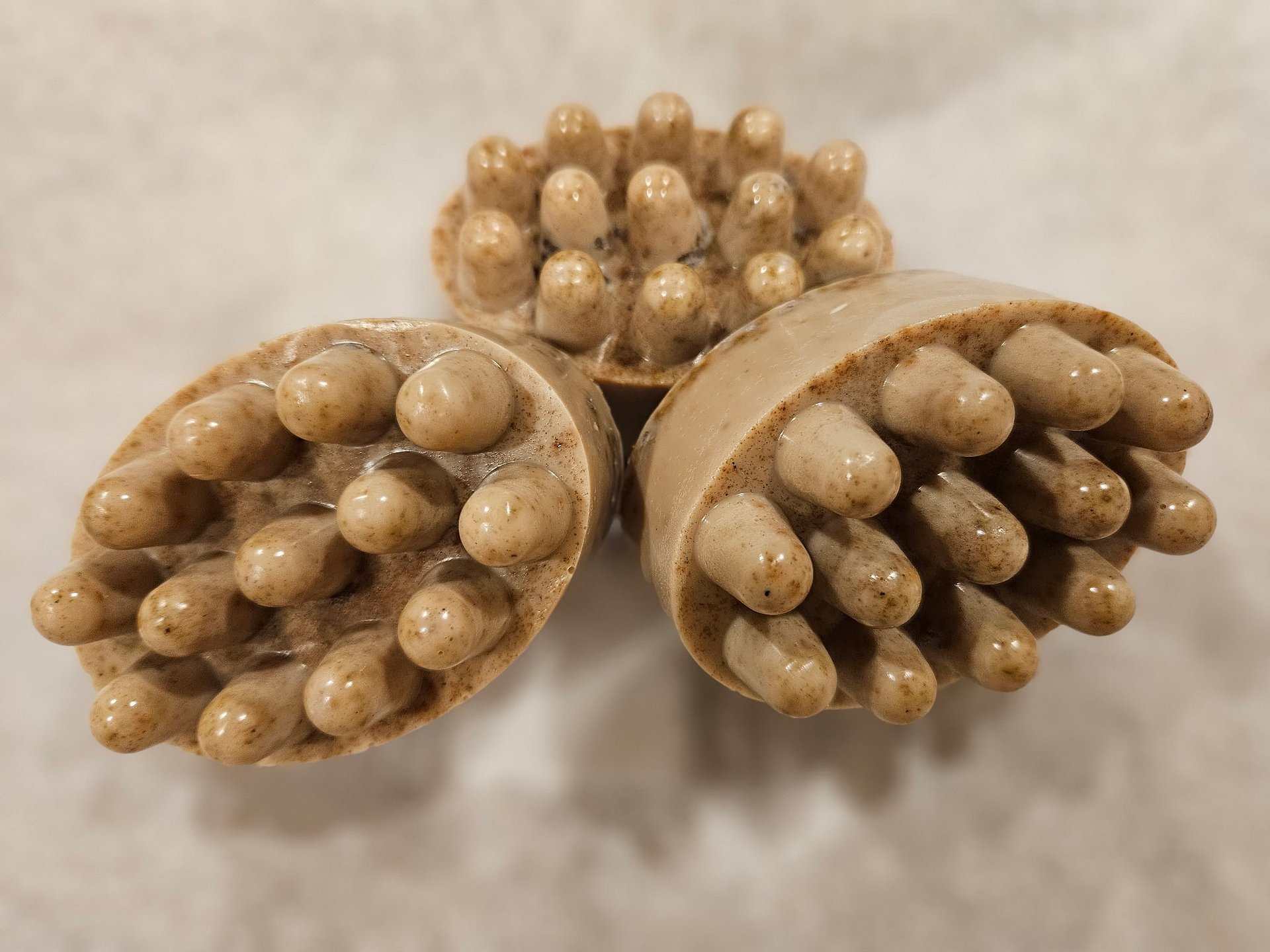 BLACK MANGO SHAMPOO BAR product image (2)