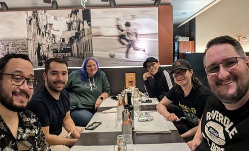 Gemütliches Pizza-Essen mit tollen Leuten ♥️🤘