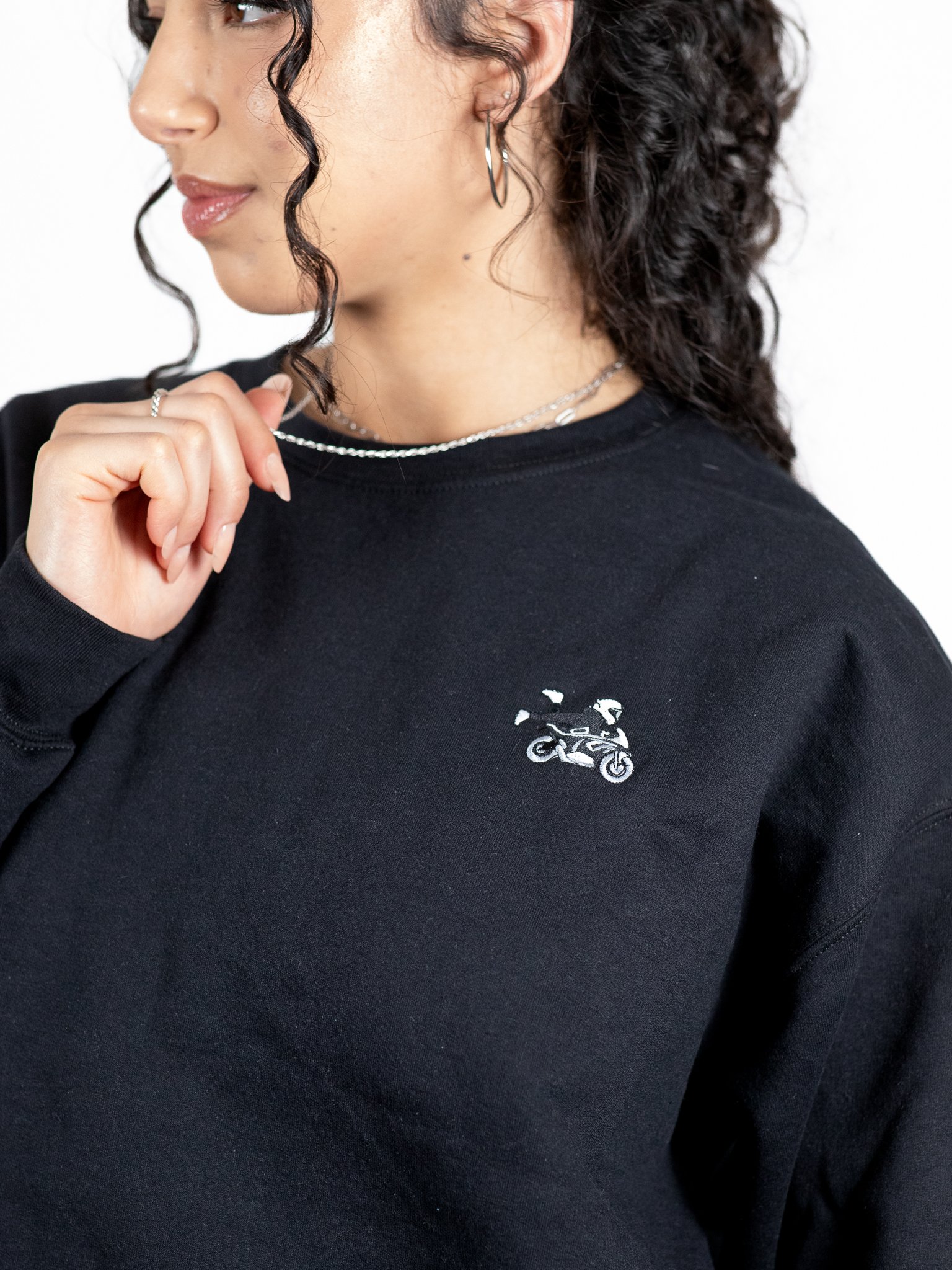 Mimi Nick Embroidered Crew Neck product image (5)