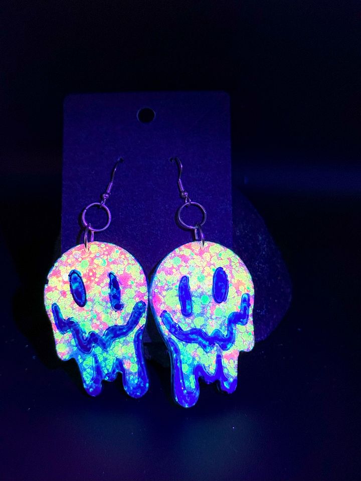 Resin Earings - Dripping Smiley Face product image (2)