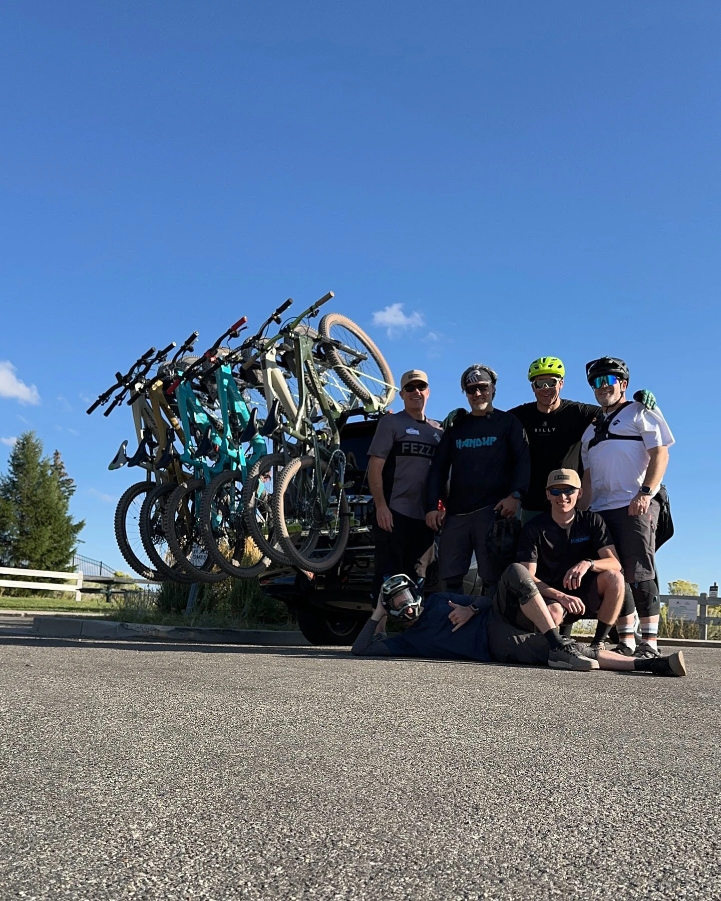 A sweet afternoon of riding with the @thearimy! Thanks to @ari.bikes for allowing us shredders to meetup and do what we love!...