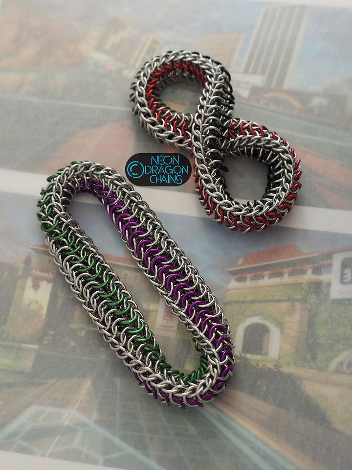 Mobius Fidget Toy / Steel Stripes product image (1)