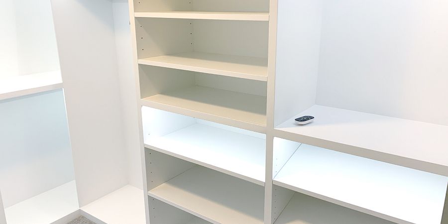 Walk In Master Closet - Woodworking Plans and 3D SketchUp Model product image (3)