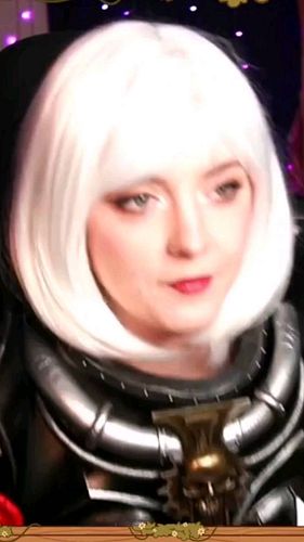 Excuse the massive zoom but I had to change the ratio 😅 anyway, enjoy this Sister Slip. 
.
.
#warhammer #40k #sistersofbattle